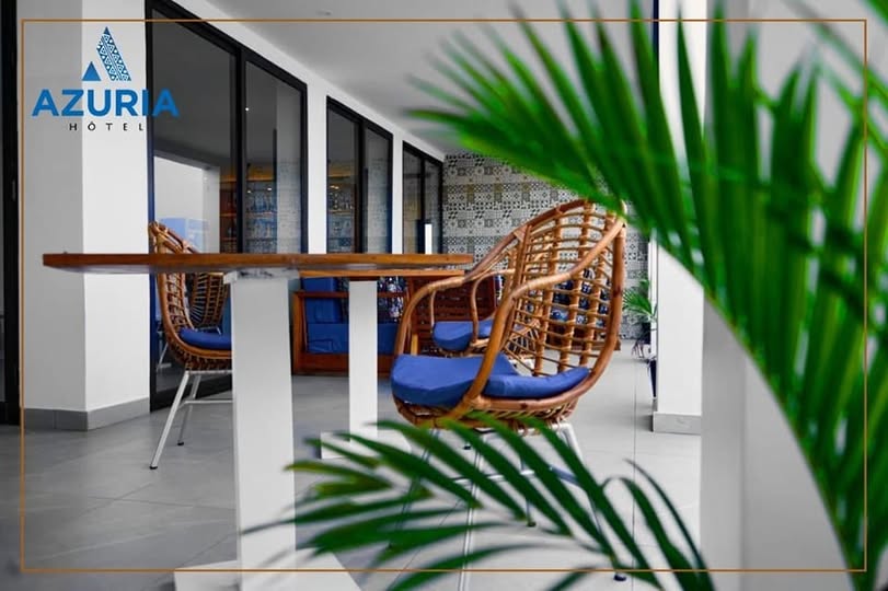 AZURIA HÔTEL - Vue sur la mer et piscine